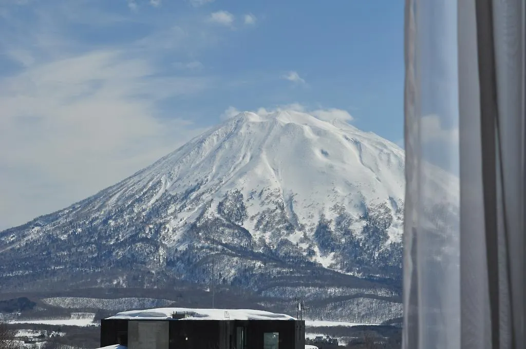Niseko Park Hotel 2*,